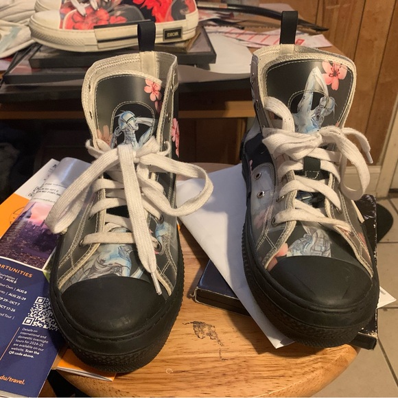 2 pair of Dior shoes that are still in good shape and cheap! - Picture 4 of 8